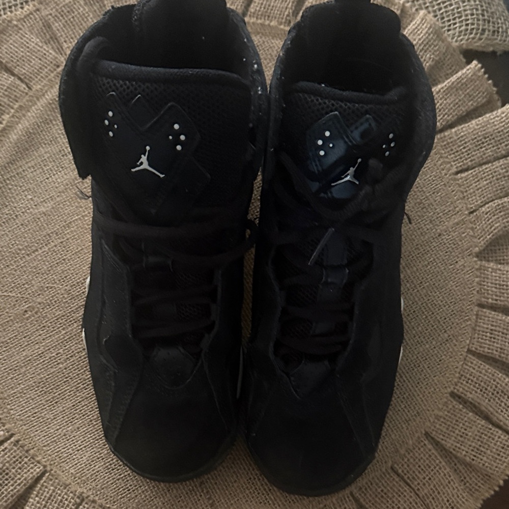 Nike Jordan True Flight Black and White Great Condition. Size 4Y - Picture 6 of 11